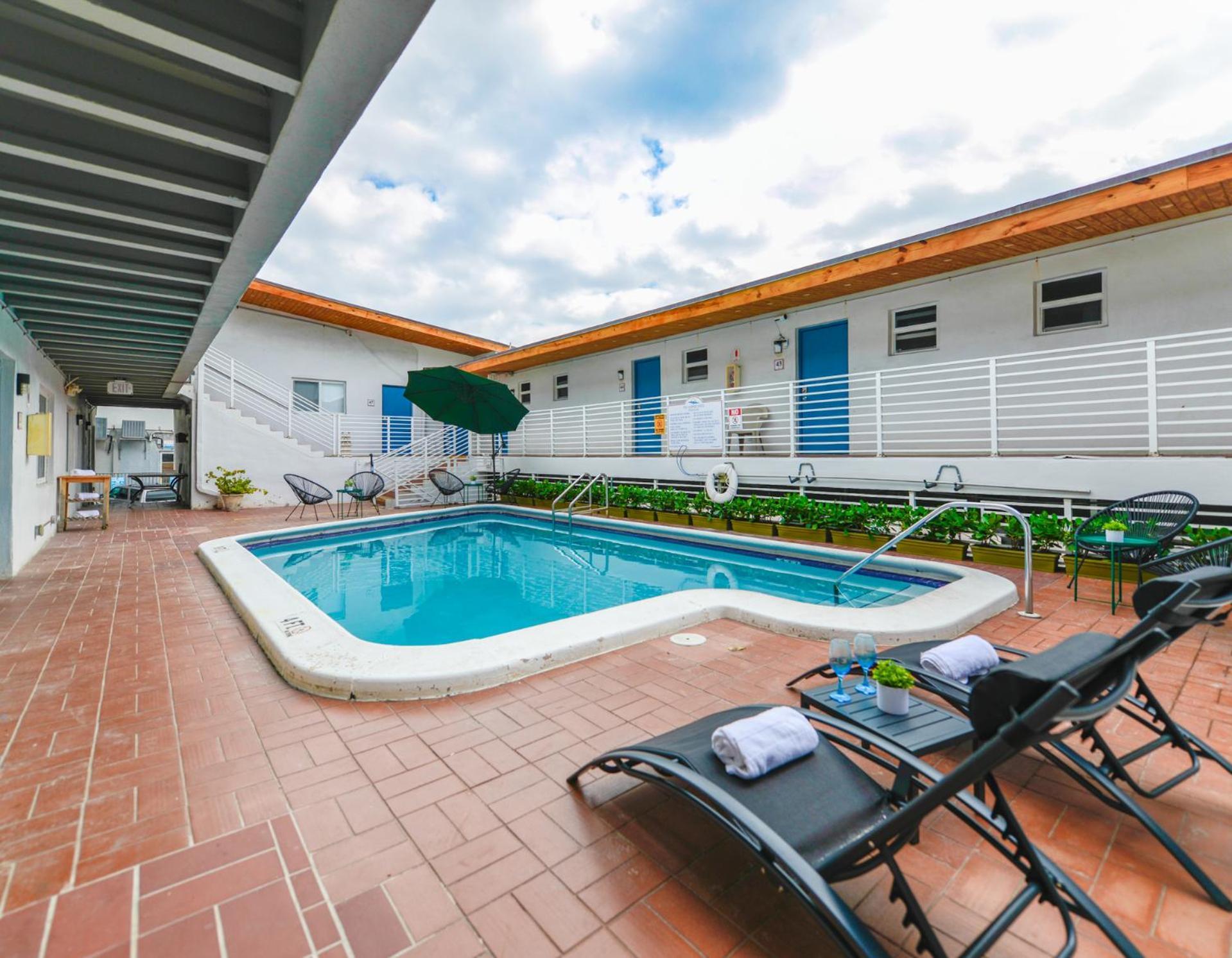 Spacious Studio With Balcony And Parking At The Beach -M46 Hollywood Zewnętrze zdjęcie